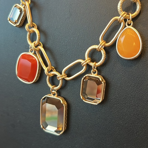 NWT! Lia Sophia Statement Necklace - Picture 2 of 6